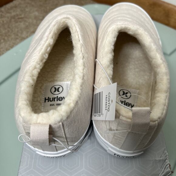 Hurley Women's Arlo Puff Flats in Natural - Picture 8 of 8